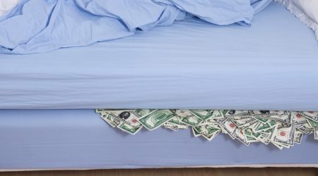 Kiwis Seek Returns but Stick to Safe Cash Savings