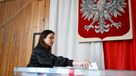 Poland Starts Voting in Key Presidential Runoff