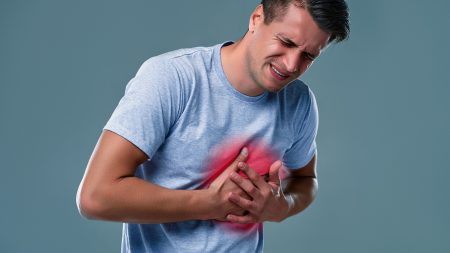 Anxiety or Heart Attack? Doctor Shares Key Warning Signs