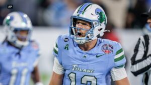 Tackling this weekend’s college football playoffs