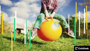 Bitcoin can bounce higher — but the market still lacks fuel for a real run