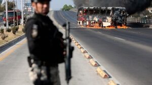 American tourist describes wave of violence after Mexican cartel boss killing