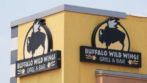 ‘No meat on its bones’: Federal judge dismisses lawsuit over Buffalo Wild Wings’ boneless wings