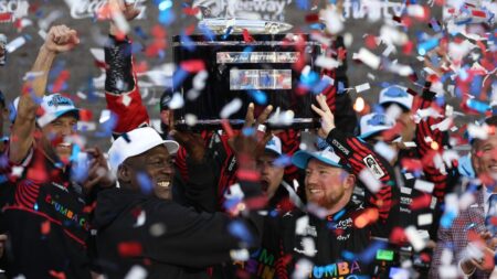 Tyler Reddick’s last‑lap Daytona 500 victory delivers 1st win to owner Michael Jordan