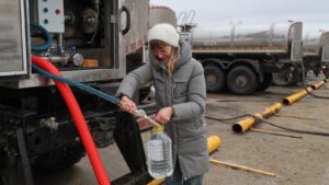 Russian-run areas of Ukraine face water, heat and housing woes