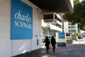 Schwab plans spot bitcoin, ether trading launch in first half of 2026