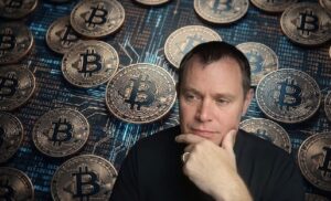 Veteran Analyst Benjamin Cowen Shares the Level at Which Bitcoin Prices Could Fall in a “Doomsday Scenario”