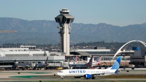 New air traffic control hiring campaign targets gamers to address longtime staffing shortage