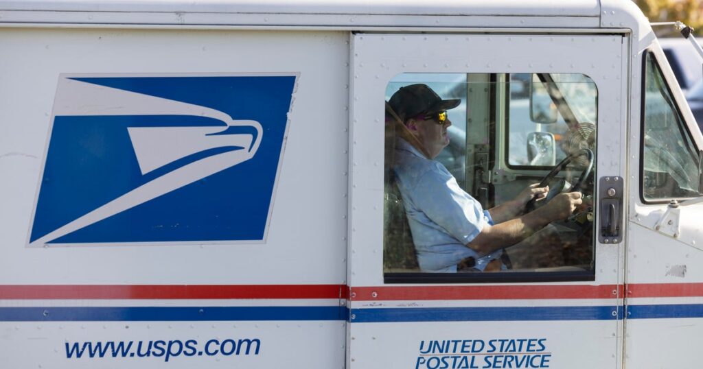 USPS suspends contributions to employee pensions after warning of “cash crisis”
