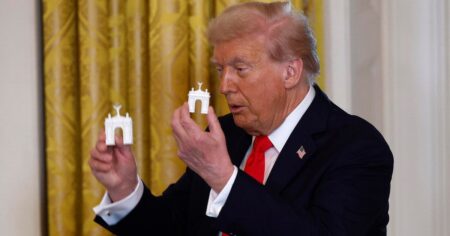 Independence Arch, or so-called “Arc de Trump,” plans include taxpayer funds